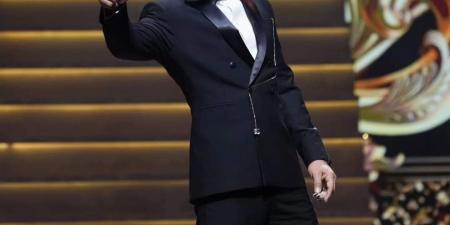 شاروخان يفتتح حفل مهرجان IIFA Awards 2024 بأبو ظبي