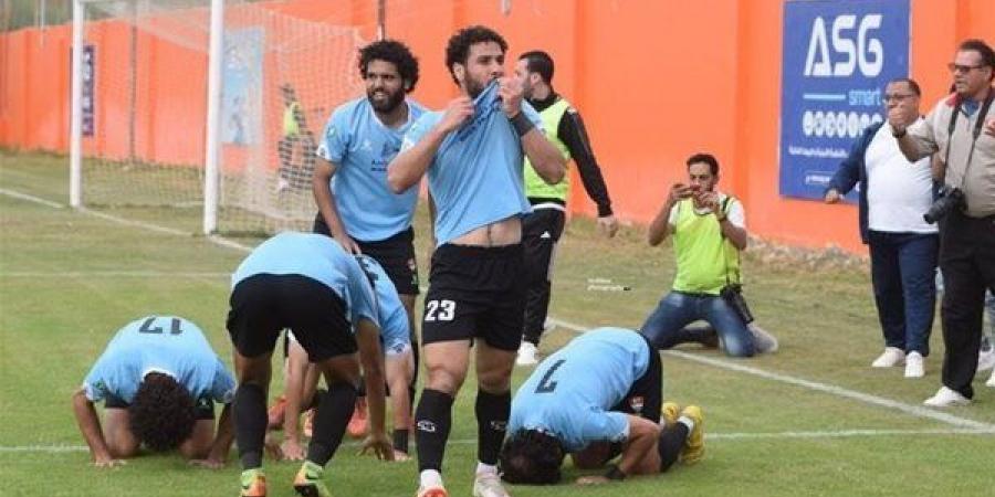 لاعب الزمالك والإسماعيلي الأسبق في غزل المحلة رسميًا بعد توقيعه 3 سنوات