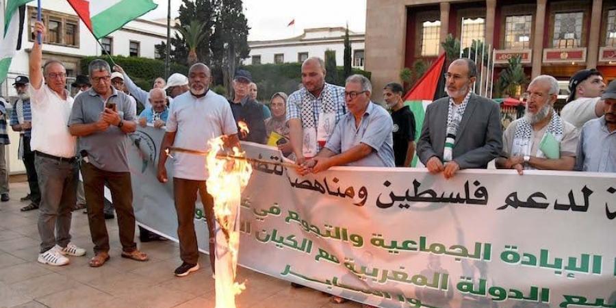 وقفة احتجاج مغربية تؤكد التضامن مع فلسطين ولبنان أمام مقر البرلمان