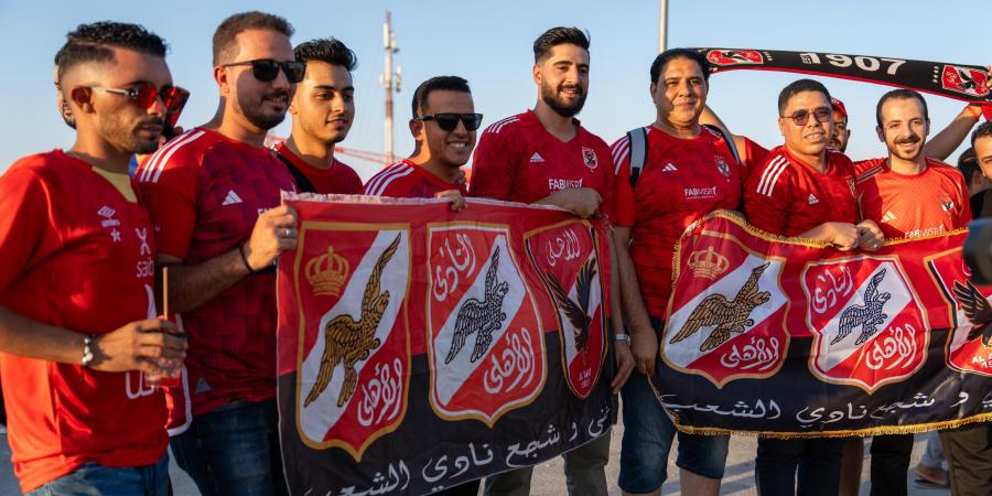 جماهير الأهلى والزمالك تزين ملعب المملكة أرينا قبل السوبر الأفريقى - مصر بوست