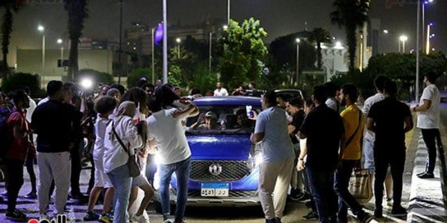 ورود وهتافات لزيزو وعمر جابر ومنسي فى استقبال لاعبى الزمالك بالمطار بعد حسم السوبر الأفريقي - مصر بوست