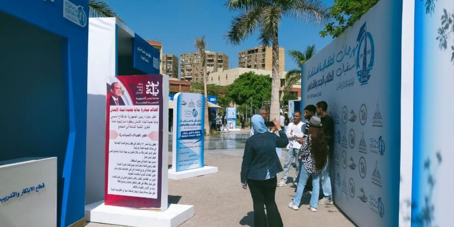 جناح للتعريف بمبادرة بداية وأهدافها بمهرجان استقبال الطلاب بجامعة عين شمس - مصر بوست