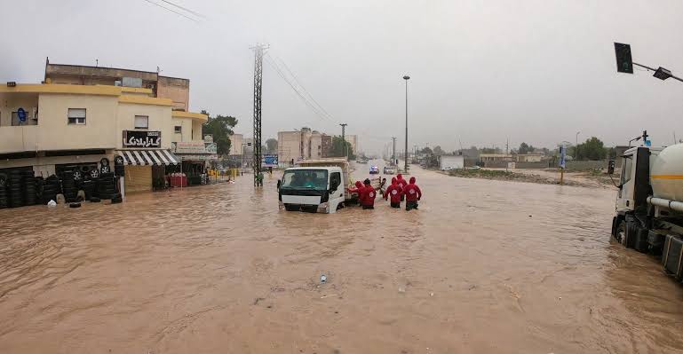 العاصفة دانيال تضرب ليبيا بقوة وتوفي عدد كبير من السكان