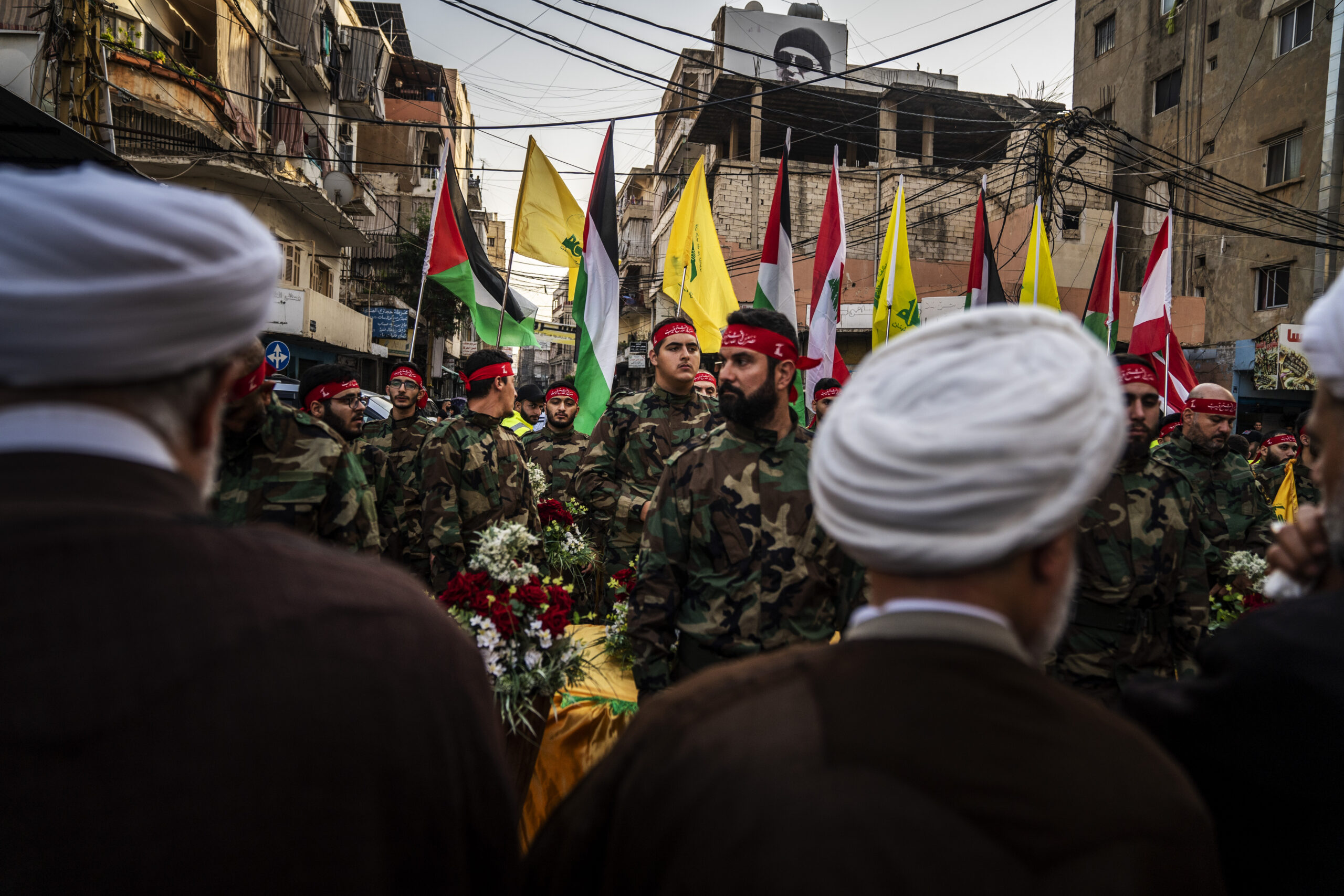 ارتفاع عدد قتلى حزب الله ولبنان يتهم إسرائيل بانتهاج سياسة الأرض المحروقة | أخبار