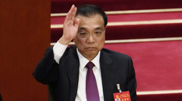 وفاة “ثاني أقوى رجل في الصين” خلال العقد الماضي.. من هو لي كه تشيانغ؟