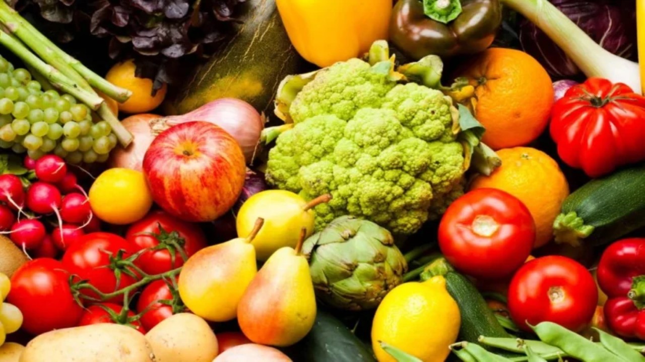 مجنونة يا أوطة.. شوفي أسعار الخضروات والفاكهة اليوم الأحد 28 أبريل في السوق بكام