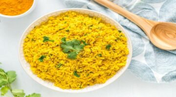 بطريقة المطاعم حضري الأرز المبهر الأصفر للعزومات بطعم مميز ومقادير مضبوطة 