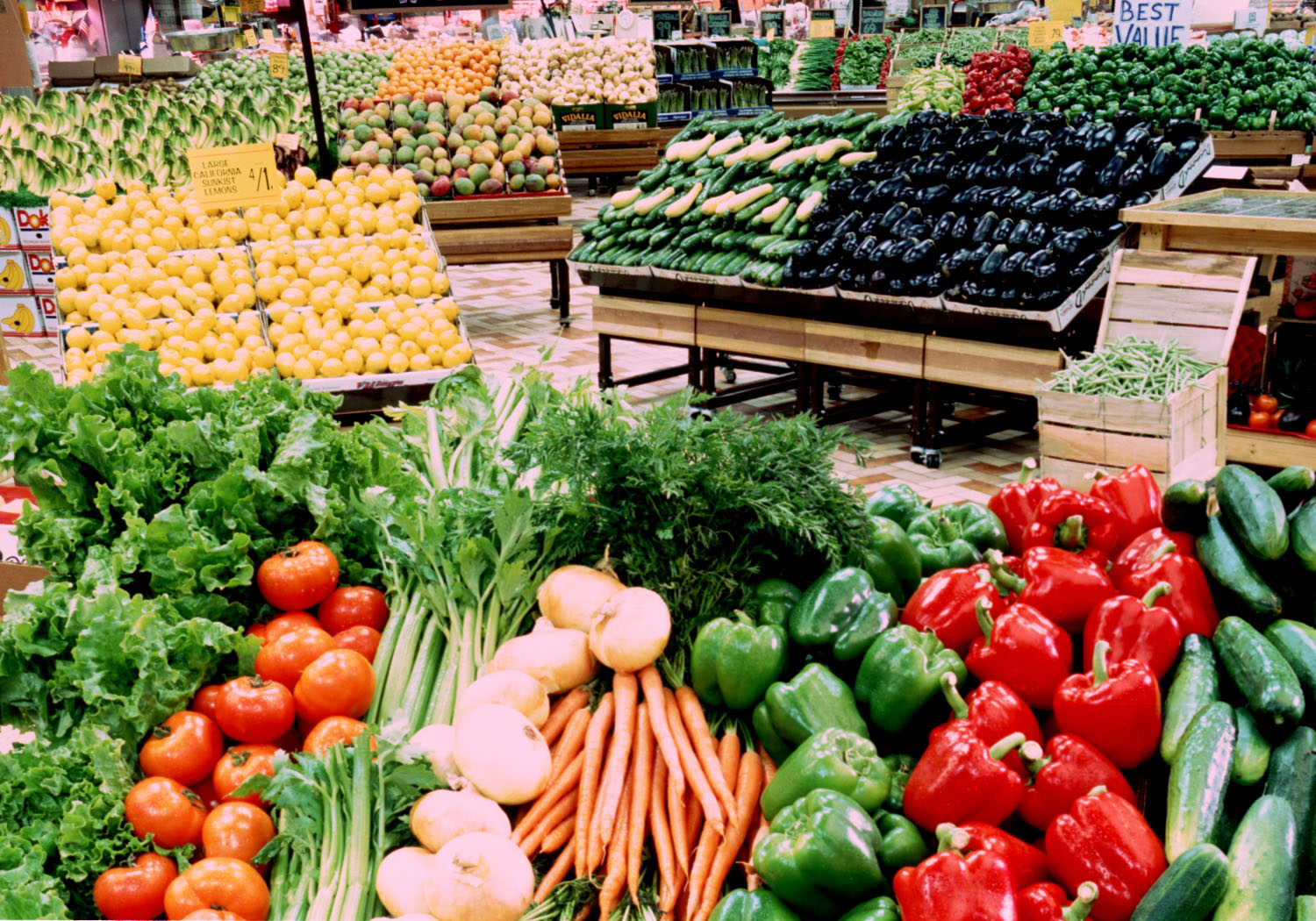 اعزم براحتك.. أسعار الخضروات والفاكهة اليوم الاثنين 13 مايو في سوق العبور