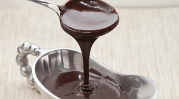 وصفة سهلة وبخطوات بسيطة اعملي الشوكولاتة بالكاكاو في الخلاط وفرحي أولادك بمذاقها القوي