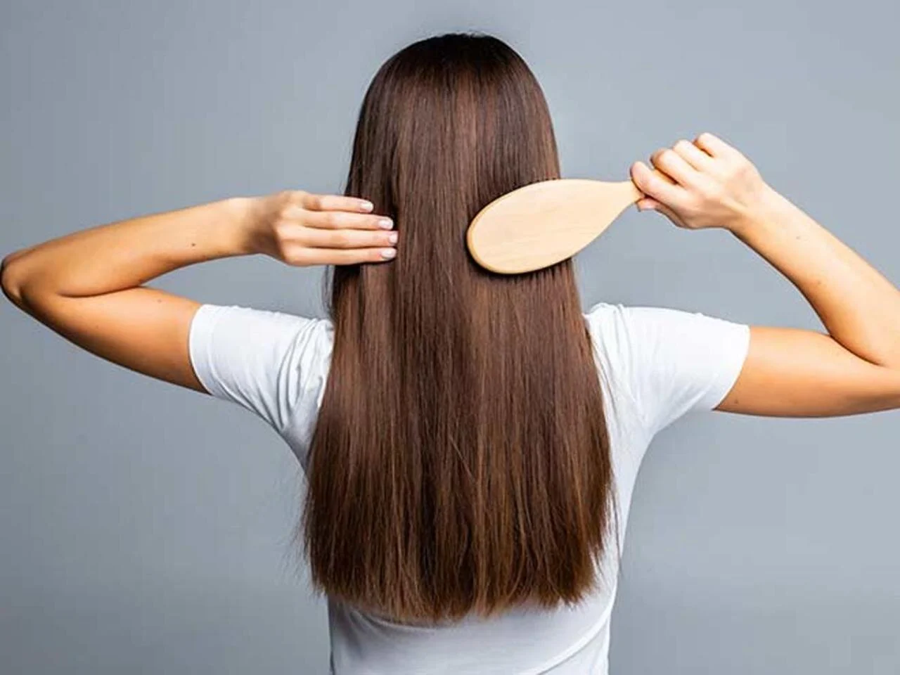 “سر الشعر الناعم في 60 دقيقة!” أقوى وصفة لتكثيف الشعر وتنعيمه ومنع تساقطه!