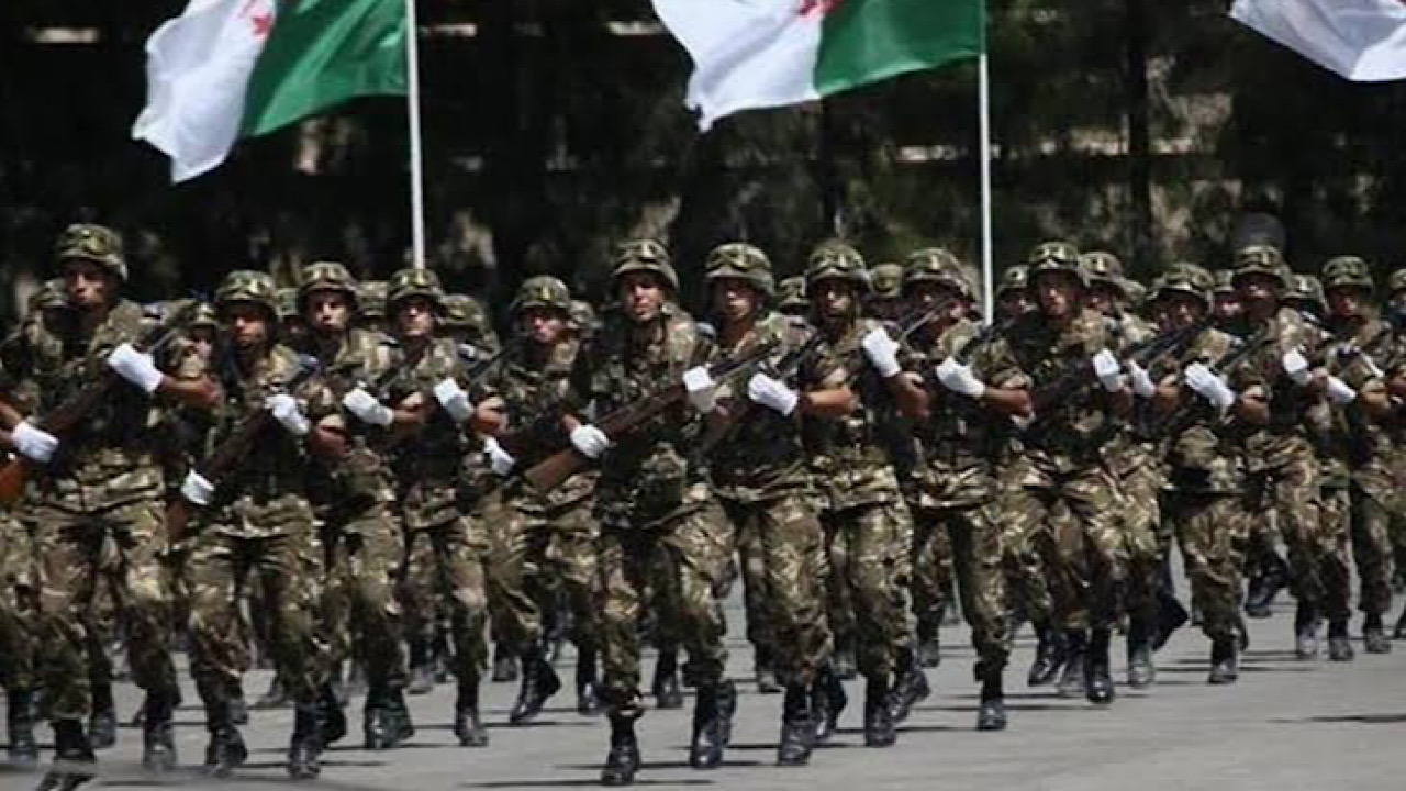 سجل الأن في ثواني ✔️.. رابط التسجيل في صفوف الجيش الوطني الشعبي 2024 الجزائر