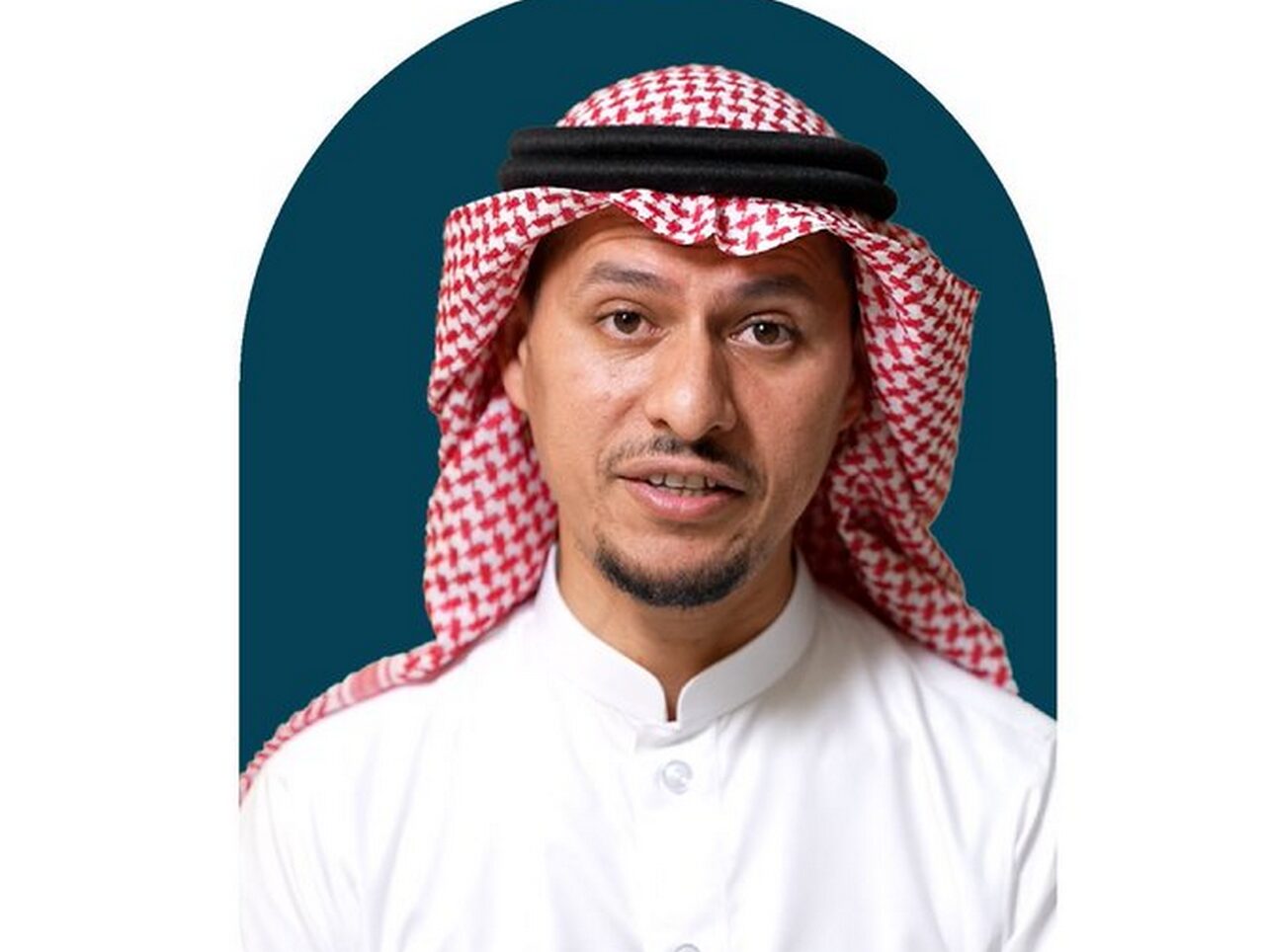 من هو الدكتور عبدالله محمد نعمون الحاصل علي الجنسية السعودية؟