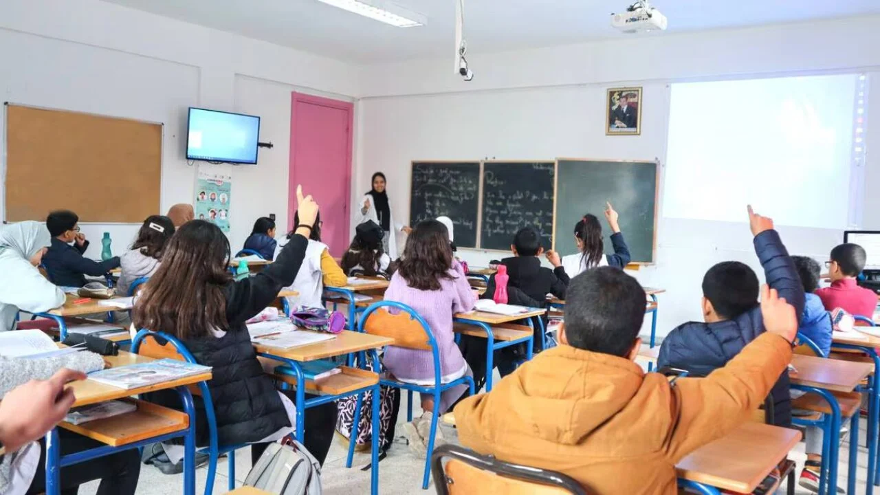 هنـا .. موعد الدخول المدرسي 2025 والعطلات الرسمية للطلاب في الجزائر
