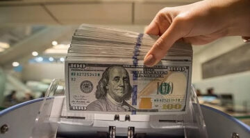 سعر الدولار أمام الجنيه يشهد قفزة جديدة قبل افتتاح البنوك اليوم الخميس 23 أكتوبر 2025 مع مفاجآت في أسعار العملات الأجنبية والعربية بالبنك المركزي والبنوك المصرية